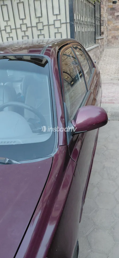 هيونداي فيرنا 2015 أبيض مستعملة للبيع - 4