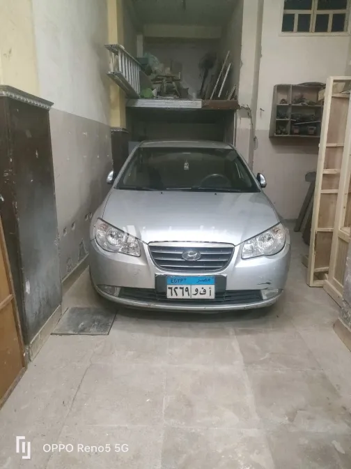 هيونداي إلنترا 2008 أبيض مستعملة للبيع - 2