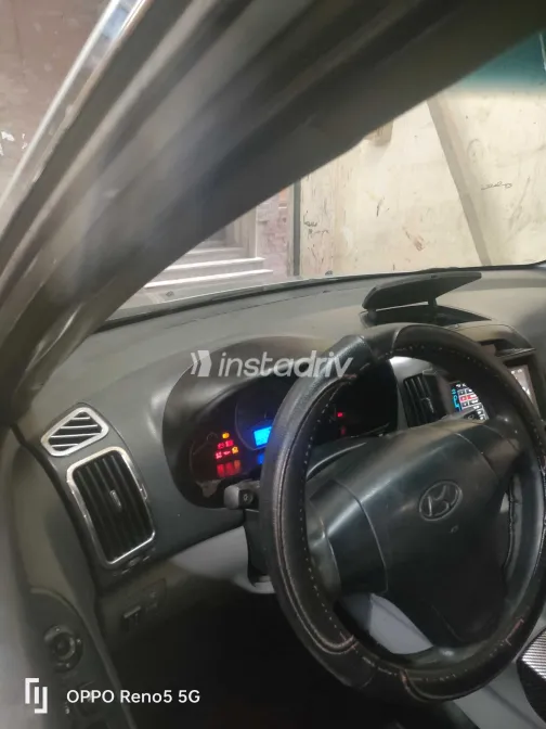 هيونداي إلنترا 2008 أبيض مستعملة للبيع - 7