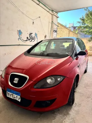 سيات التيا 2006 أحمر مستعملة للبيع