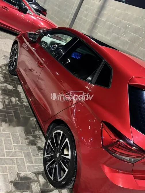 سيات ابيزا 2025 أبيض مستعملة للبيع - 5