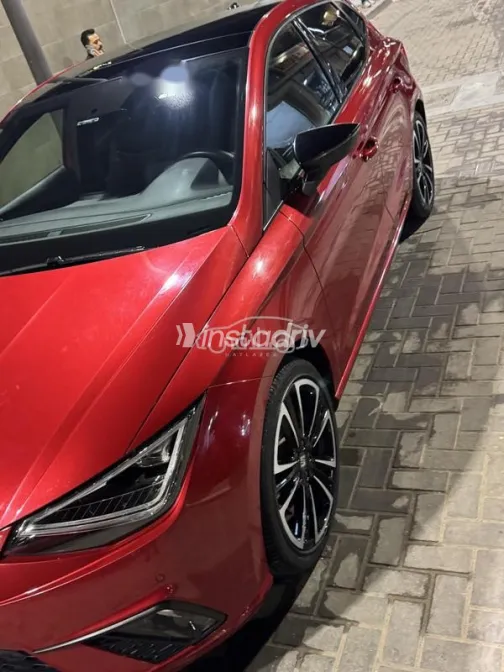 سيات ابيزا 2025 أبيض مستعملة للبيع - 8