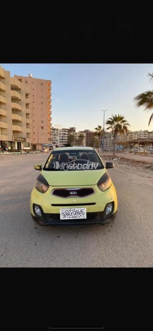 كيا بيكانتو 2015 أبيض مستعملة للبيع - 1