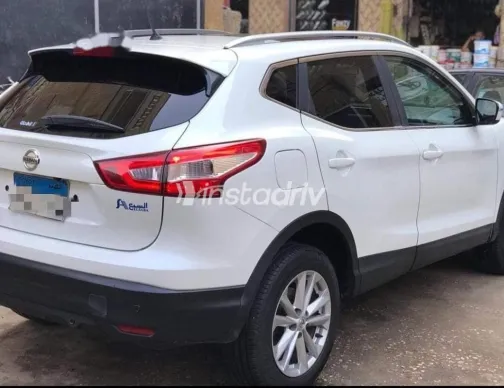 نيسان قشقاي 2017 أبيض مستعملة للبيع - 2