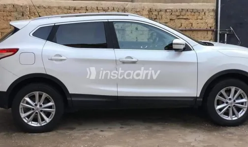 نيسان قشقاي 2017 أبيض مستعملة للبيع - 3