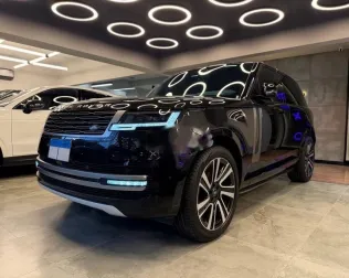 لاند روفر رنج روفر فوج 2024 أسود مستعملة للبيع