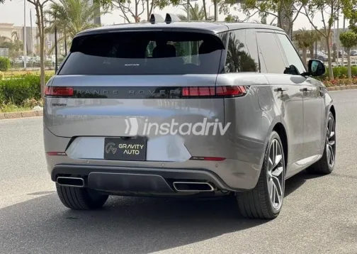 لاند روفر رنج روفر سبورت 2024 رمادي مستعملة للبيع - 3