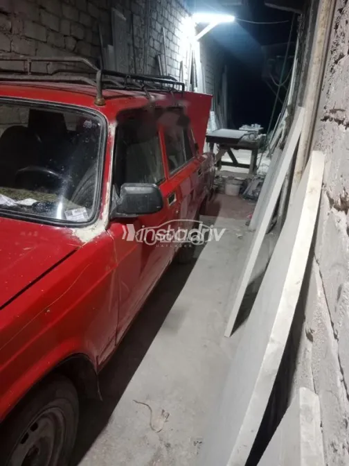 لادا 2105 1994 أحمر مستعملة للبيع - 2