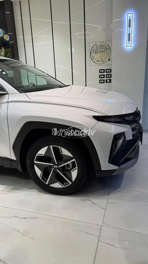 هيونداي توسان 2025 أبيض مستعملة للبيع - 6