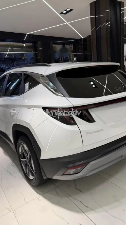 هيونداي توسان 2025 أبيض مستعملة للبيع - 8