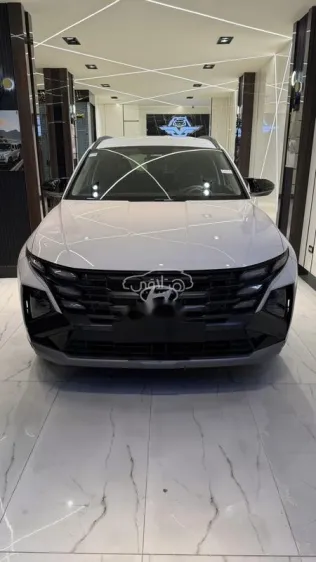 هيونداي توسان 2025 أبيض مستعملة للبيع