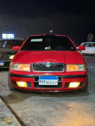 سكودا اوكتافيا A4 1998 أحمر مستعملة للبيع