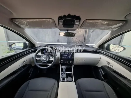 هيونداي توسان 2023 أزرق غامق مستعملة للبيع - 9