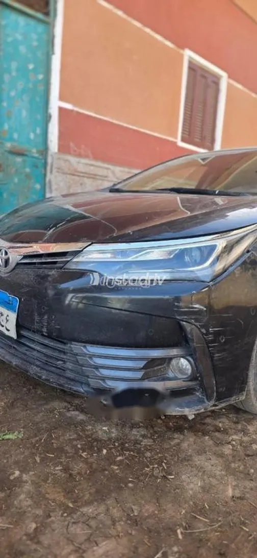 تويوتا كورولا 2019 أبيض مستعملة للبيع - 4