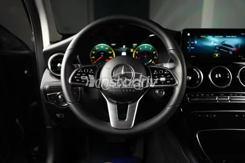 مرسيدس GLC 200 2021 أسود مستعملة للبيع - 6