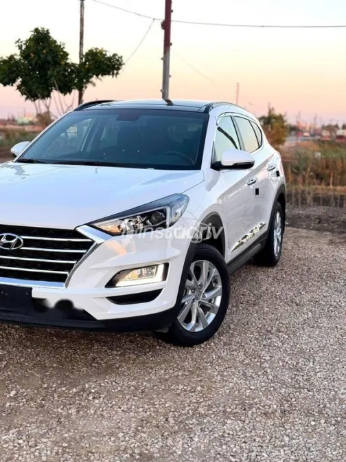 هيونداي توسان 2021 أبيض مستعملة للبيع - 2