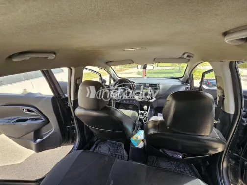 كيا ريو 2015 رمادي مستعملة للبيع - 2