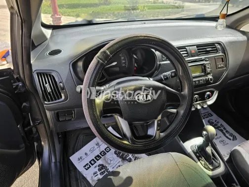 كيا ريو 2015 رمادي مستعملة للبيع - 9