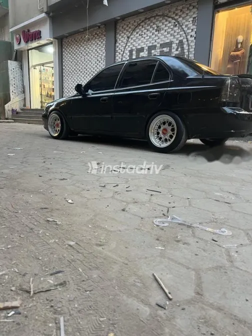 هيونداي فيرنا 2010 أسود مستعملة للبيع - 2