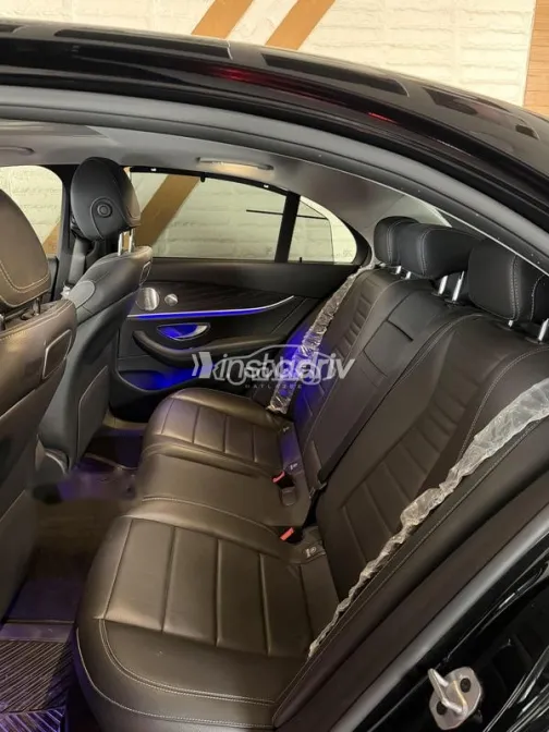 مرسيدس E 180 2019 أسود مستعملة للبيع - 7