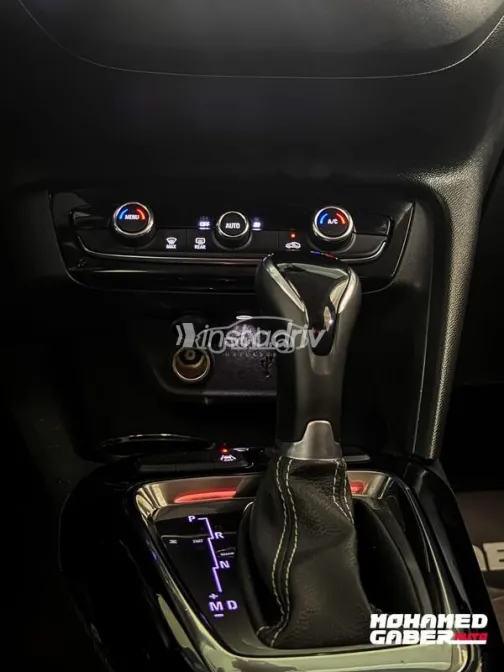 Opel Crossland 2022 Red Used for Sale - 6