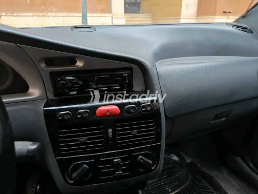 فيات سينا 2002 أبيض مستعملة للبيع - 4