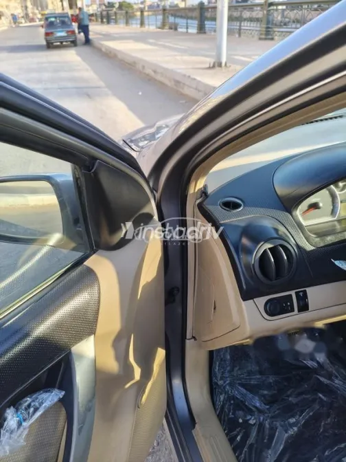 شيفروليه افيو 2013 رمادي مستعملة للبيع - 7