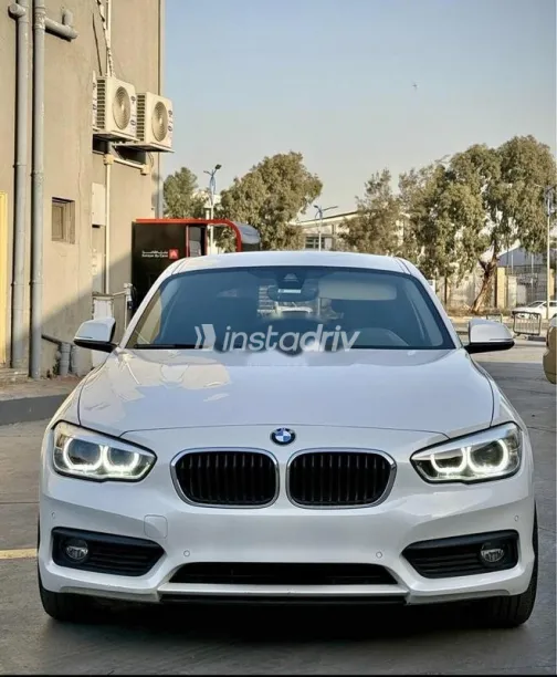 بي ام دبليو 118 2018 أبيض مستعملة للبيع - 1