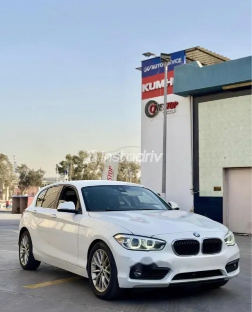 بي ام دبليو 118 2018 أبيض مستعملة للبيع - 4