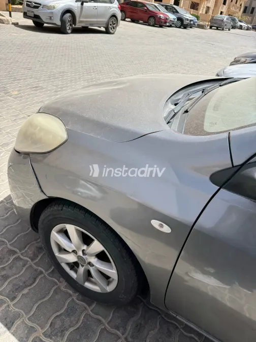 نيسان صنى 2014 أبيض مستعملة للبيع - 1