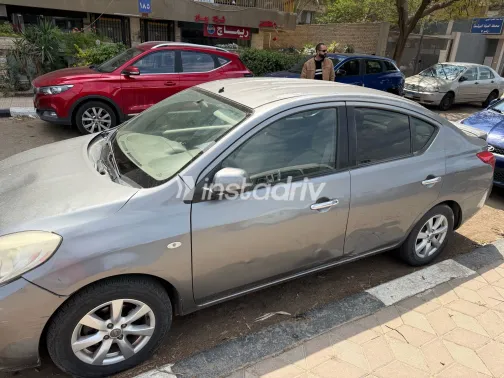 نيسان صنى 2014 أبيض مستعملة للبيع - 3