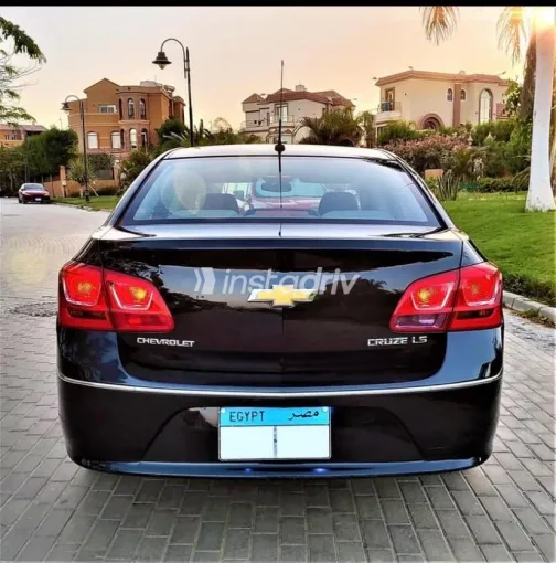 شيفروليه كروز 2016 أبيض مستعملة للبيع - 4