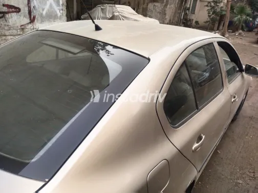 سكودا اوكتافيا 2005 أبيض مستعملة للبيع - 4