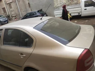 سكودا اوكتافيا 2005 أبيض مستعملة للبيع