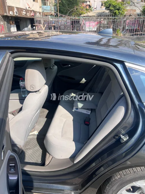 Chevrolet Malibu 2019 White Used for Sale - 3