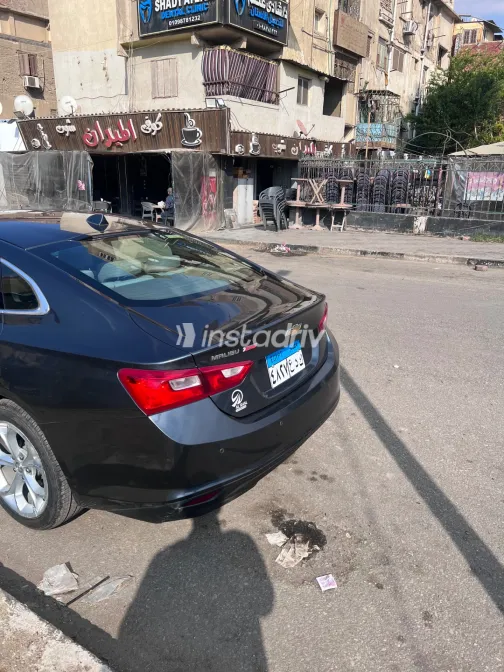 Chevrolet Malibu 2019 White Used for Sale - 4