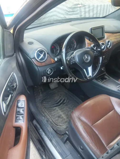 مرسيدس B 200 2013 أبيض مستعملة للبيع - 1