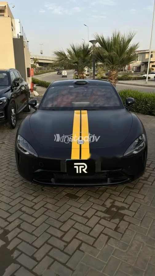 شاومي اس يو 7 2025 أسود مستعملة للبيع - 1