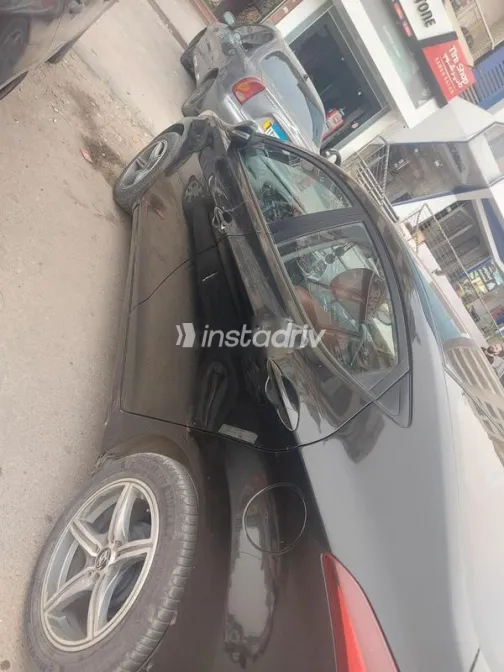 هيونداي إلنترا ام دى 2016 أبيض مستعملة للبيع - 4