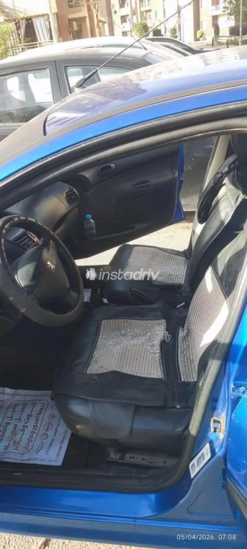 بيجو 206 2011 أزرق غامق مستعملة للبيع - 3