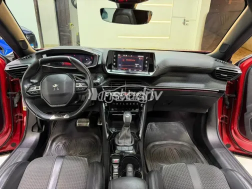 Peugeot 2008 2021 Red Used for Sale - 8