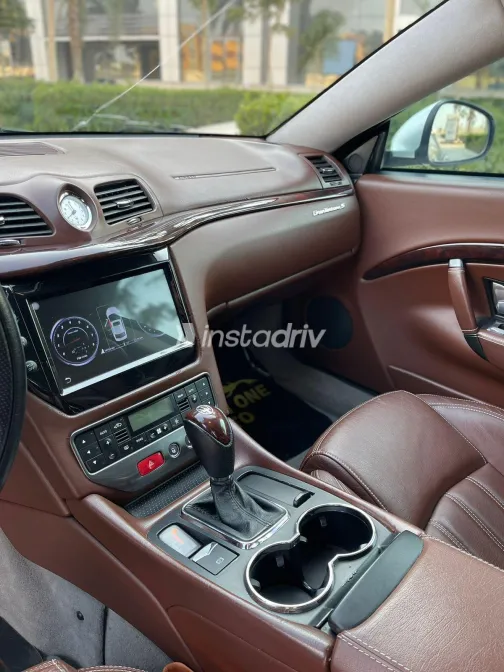 مازيراتي جران توريزمو 2010 أبيض مستعملة للبيع - 2