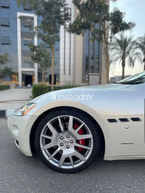 مازيراتي جران توريزمو 2010 أبيض مستعملة للبيع - 4