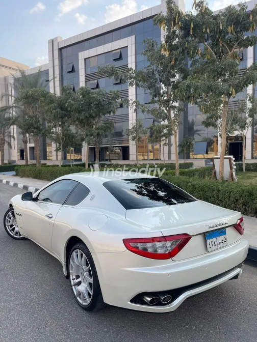 مازيراتي جران توريزمو 2010 أبيض مستعملة للبيع - 5