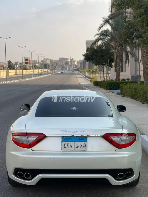 مازيراتي جران توريزمو 2010 أبيض مستعملة للبيع - 6