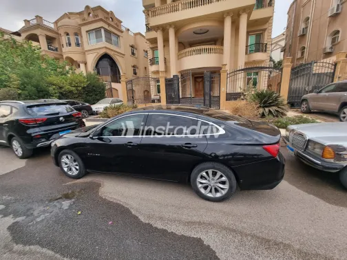 شيفروليه ماليبو 2022 أبيض مستعملة للبيع - 1