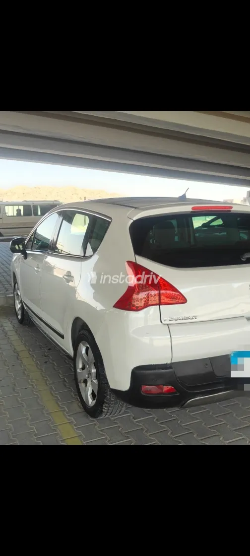 Peugeot 3008 2013 White Used for Sale - 8