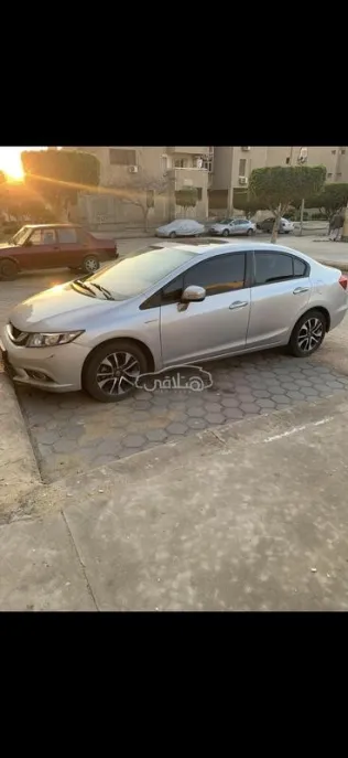 هوندا سيفك 2015 فضي مستعملة للبيع