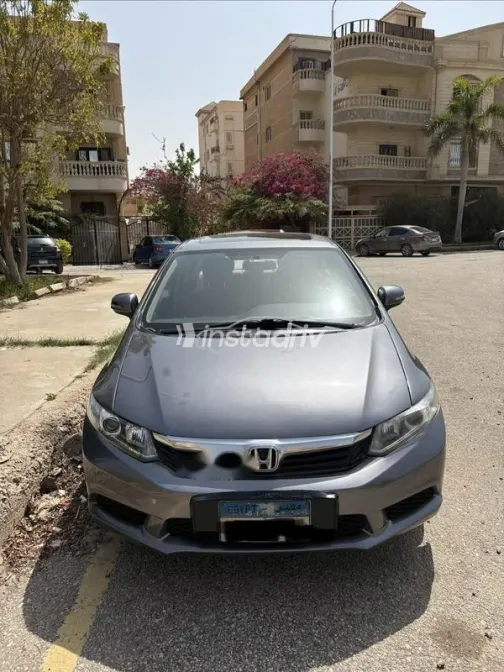 هوندا سيفك 2013 رمادي مستعملة للبيع - 1