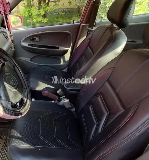 كيا ريو 2001 أحمر مستعملة للبيع - 2